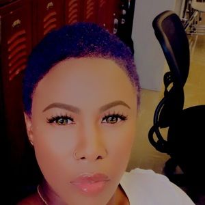 Meet your Posher, Genevia